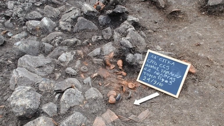 Σημαντικά αρχαιολογικά ευρήματα στη δυτική Θεσσαλία – Ο αυτοκινητόδρομος αποκάλυψε αρχαία